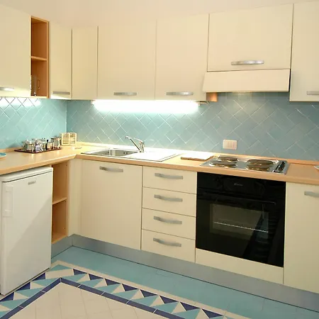 Apartment Centre *