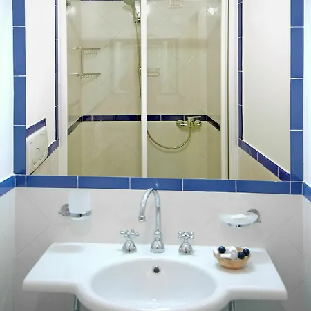Apartment Centre